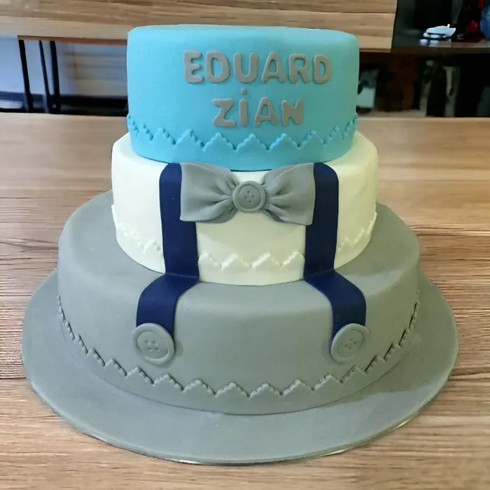 Tort de botez realizat de Cofetăria Sicopan Deva