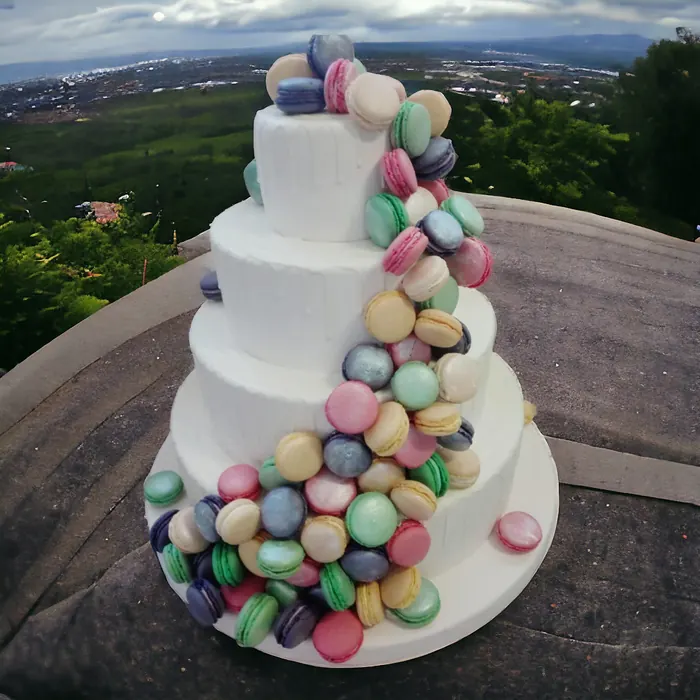Tort de nuntă realizat de Cofetăria Sicopan Deva