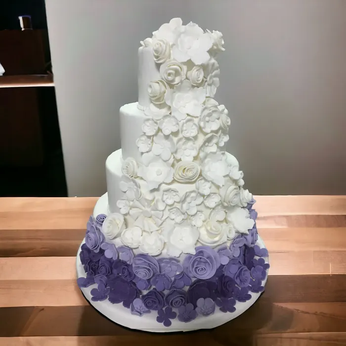 Tort de nuntă realizat de Cofetăria Sicopan Deva